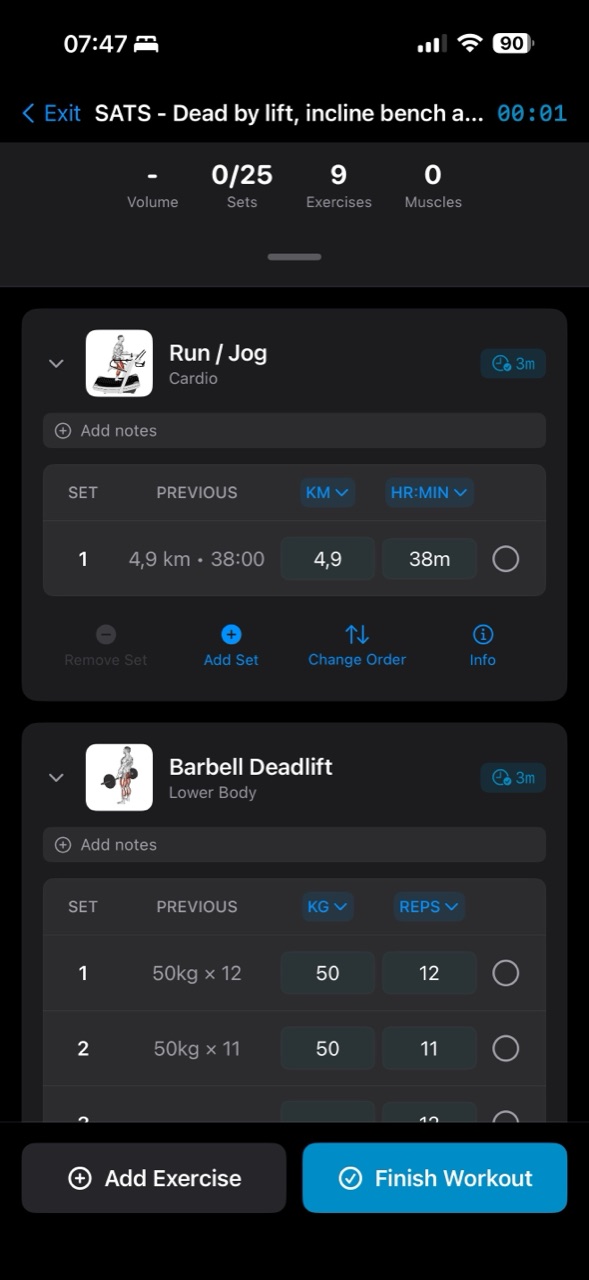 Musklr active workout session showing exercise list with set rows
