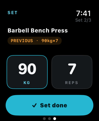 Musklr on Apple Watch during a set of Barbell Bench Press: set 2 of 3, 90 kg and 7 reps, with a Set done button